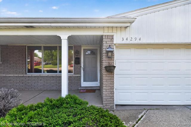 34294 Greentrees Road, Sterling Heights, MI 48312