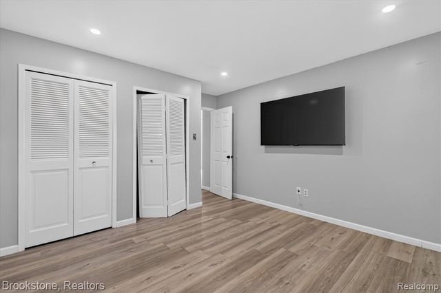 34294 Greentrees Road, Sterling Heights, MI 48312