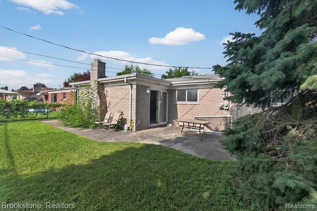 34294 Greentrees Road, Sterling Heights, MI 48312