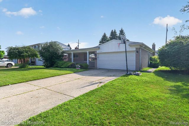 34294 Greentrees Road, Sterling Heights, MI 48312
