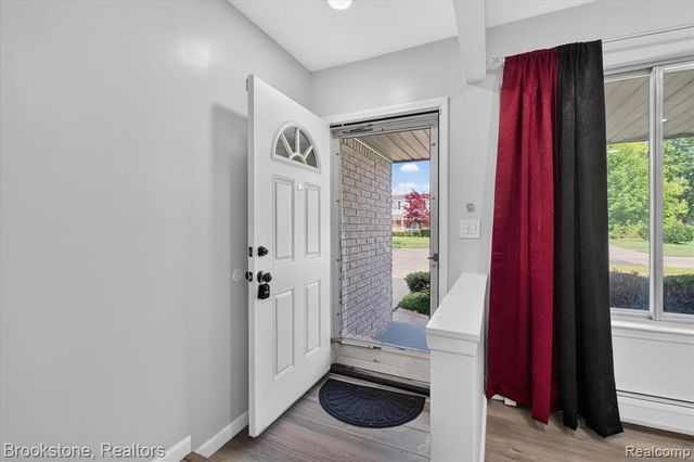 34294 Greentrees Road, Sterling Heights, MI 48312
