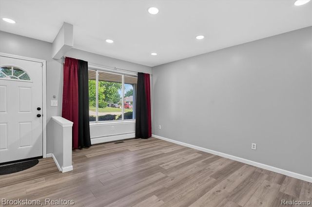 34294 Greentrees Road, Sterling Heights, MI 48312