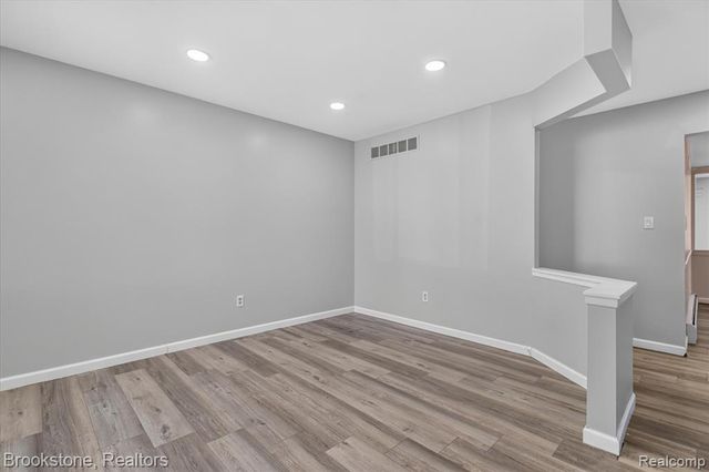 34294 Greentrees Road, Sterling Heights, MI 48312