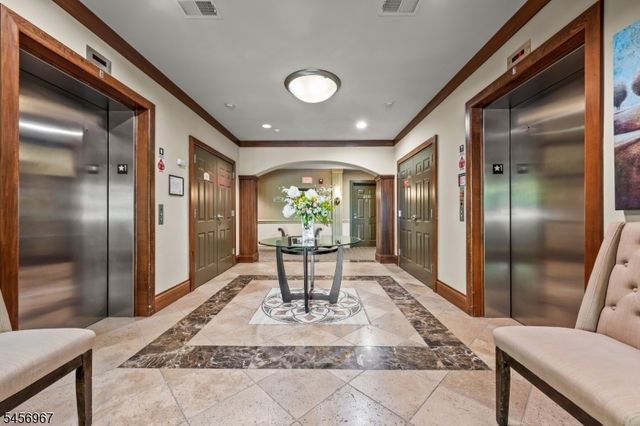 463 Victoria Drive, Bridgewater Twp., NJ 08807