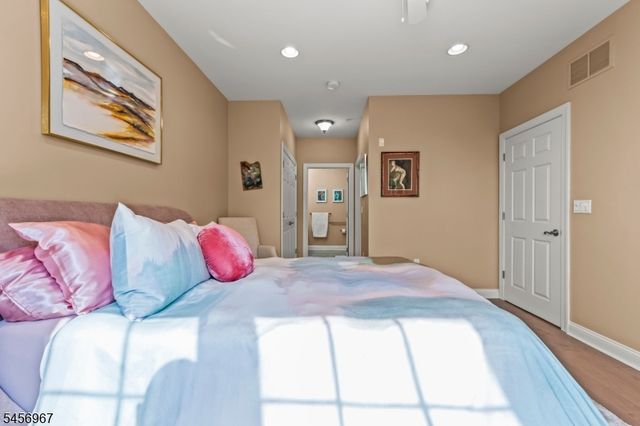 463 Victoria Drive, Bridgewater Twp., NJ 08807
