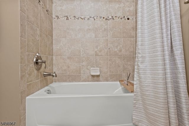 463 Victoria Drive, Bridgewater Twp., NJ 08807