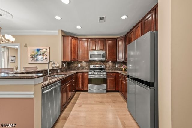 463 Victoria Drive, Bridgewater Twp., NJ 08807