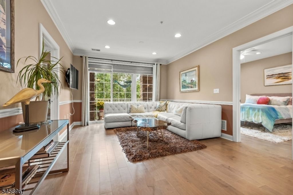463 Victoria Drive, Bridgewater Twp., NJ 08807