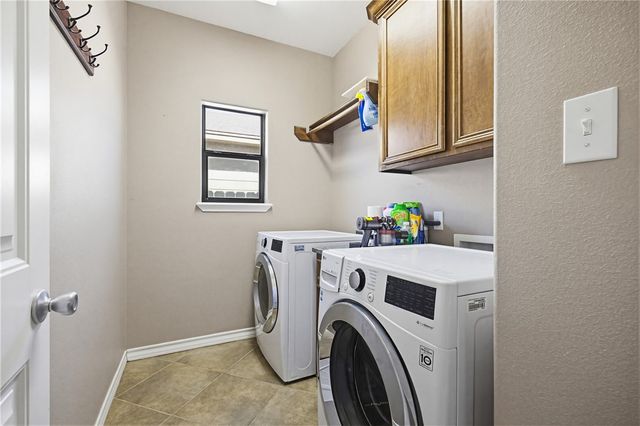 2506 Date Palm Dr, Corpus Christi, TX 78418