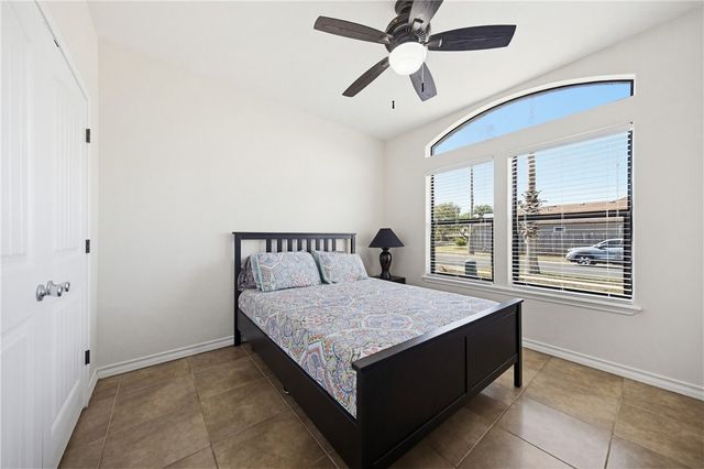 2506 Date Palm Dr, Corpus Christi, TX 78418