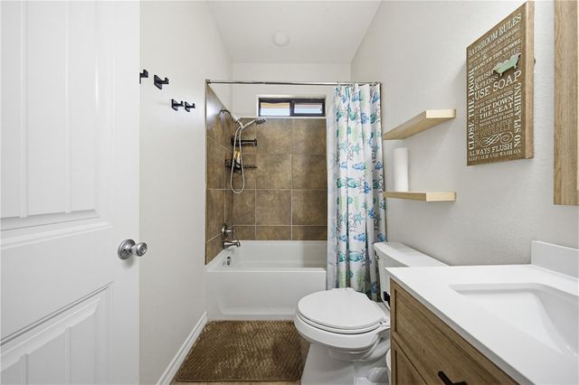 2506 Date Palm Dr, Corpus Christi, TX 78418