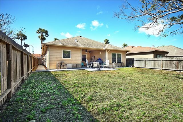 2506 Date Palm Dr, Corpus Christi, TX 78418