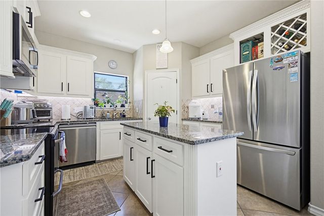 2506 Date Palm Dr, Corpus Christi, TX 78418