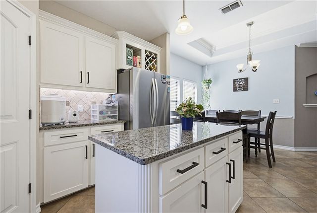 2506 Date Palm Dr, Corpus Christi, TX 78418