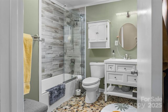 5 Deanwood Circle, Asheville, NC 28803