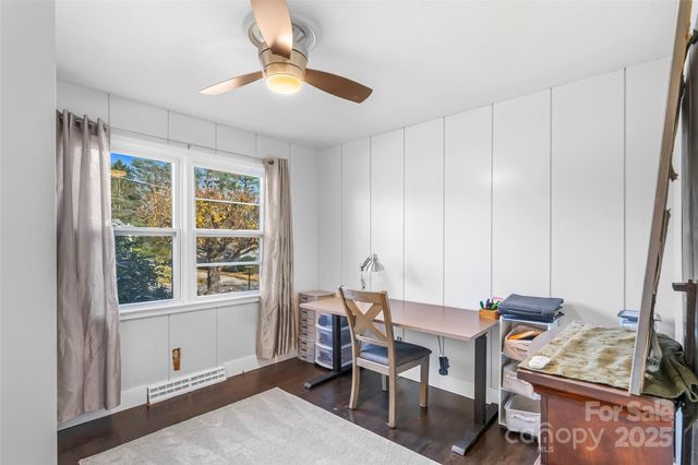 5 Deanwood Circle, Asheville, NC 28803