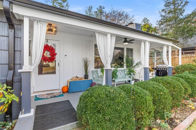 5 Deanwood Circle, Asheville, NC 28803