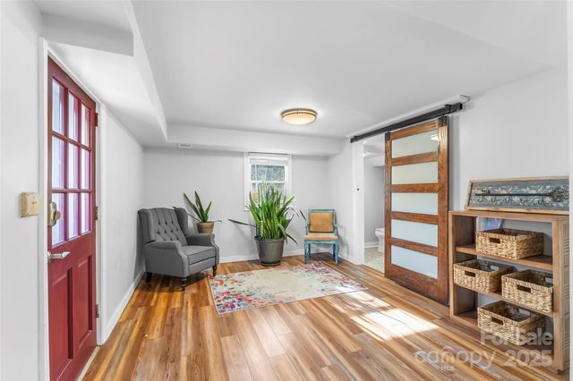 5 Deanwood Circle, Asheville, NC 28803