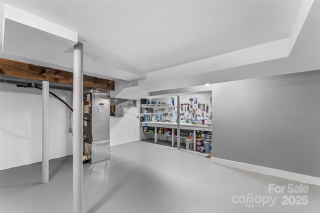 5 Deanwood Circle, Asheville, NC 28803