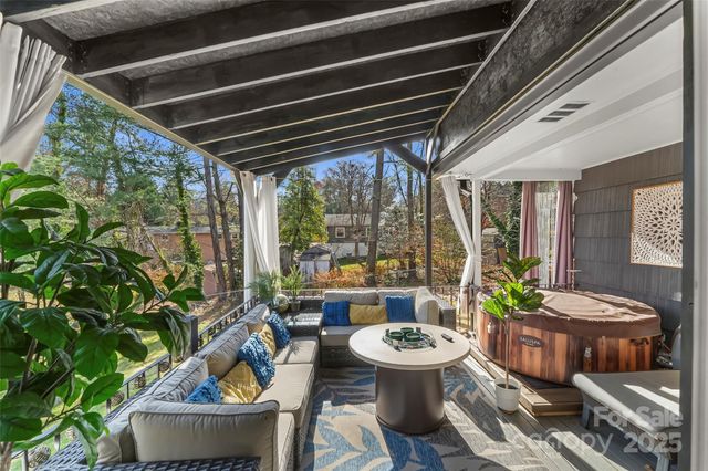 5 Deanwood Circle, Asheville, NC 28803