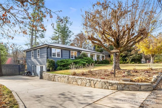 5 Deanwood Circle, Asheville, NC 28803