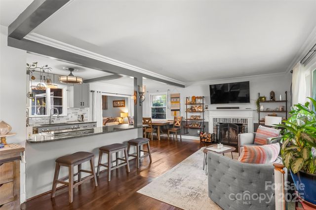 5 Deanwood Circle, Asheville, NC 28803