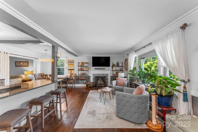 5 Deanwood Circle, Asheville, NC 28803