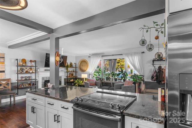 5 Deanwood Circle, Asheville, NC 28803