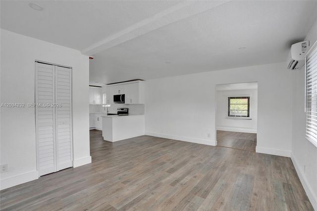 2910 NW 25th Street, Fort Lauderdale, FL 33311
