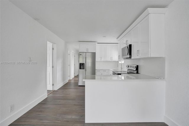 2910 NW 25th Street, Fort Lauderdale, FL 33311