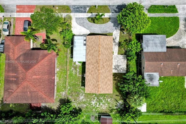 2910 NW 25th Street, Fort Lauderdale, FL 33311