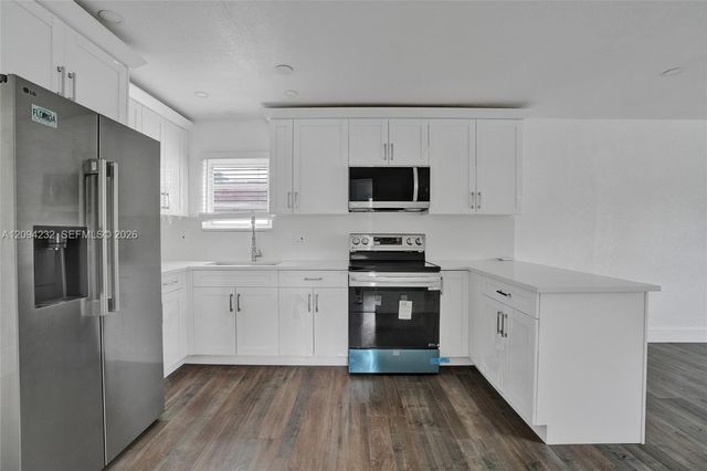 2910 NW 25th Street, Fort Lauderdale, FL 33311