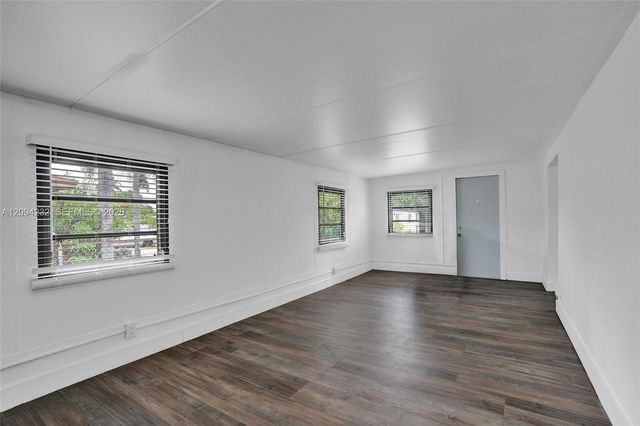 2910 NW 25th Street, Fort Lauderdale, FL 33311