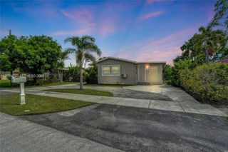2910 NW 25th Street, Fort Lauderdale, FL 33311