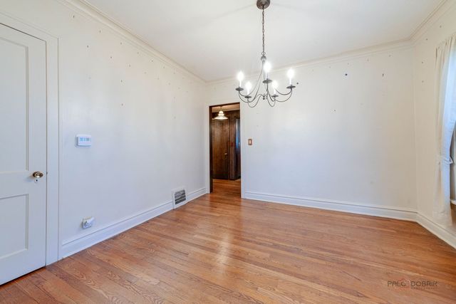 308 Mckinley Avenue, Libertyville, IL 60048