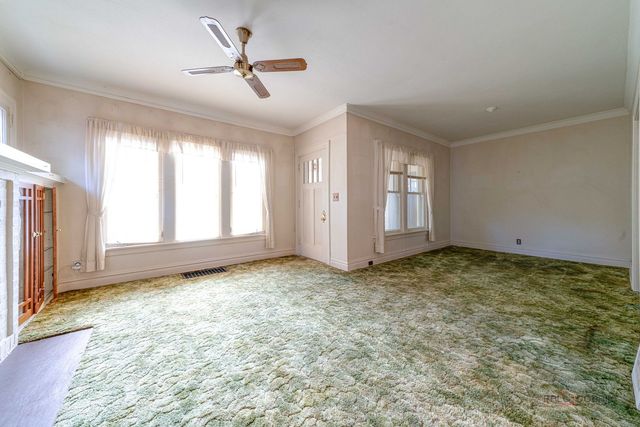 308 Mckinley Avenue, Libertyville, IL 60048