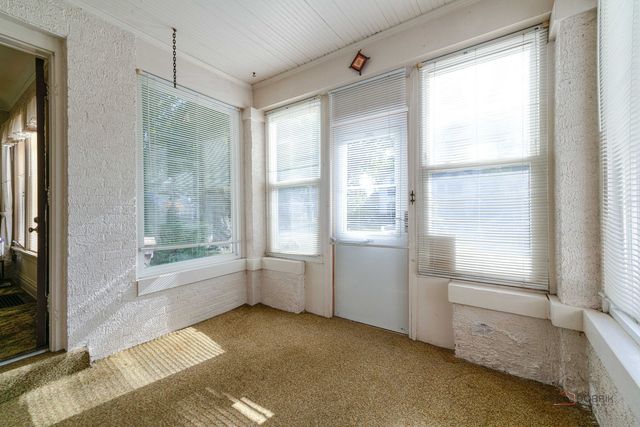 308 Mckinley Avenue, Libertyville, IL 60048