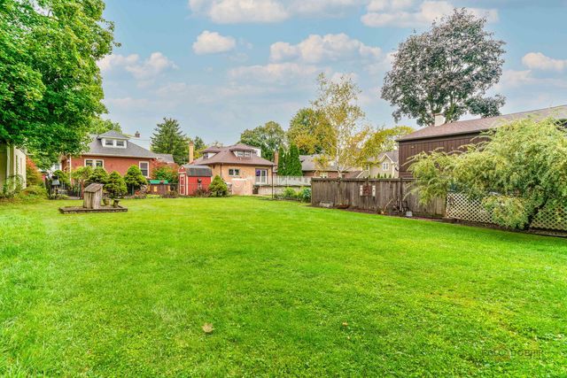 308 Mckinley Avenue, Libertyville, IL 60048