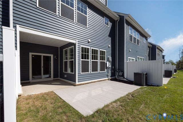 18365 Palisades Ct, Moseley, VA 23120