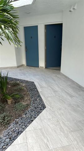 9405 Fontainebleau Boulevard 11322, Miami, FL 33172