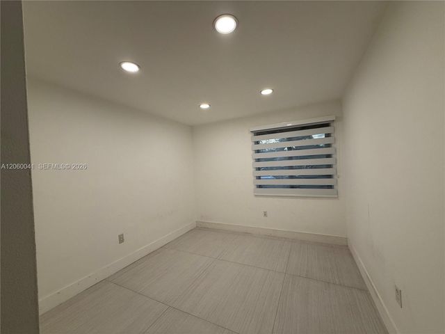 9405 Fontainebleau Boulevard 11322, Miami, FL 33172