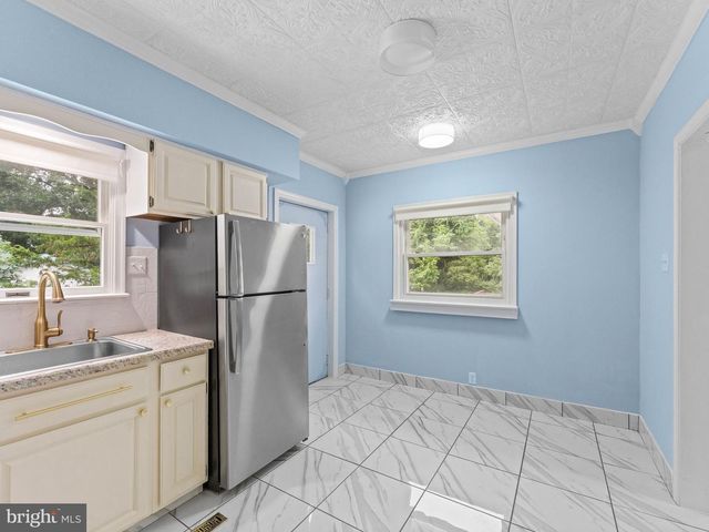 304 WOODLAWN TER, Collingswood, NJ 08108