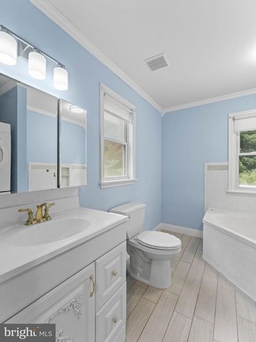 304 WOODLAWN TER, Collingswood, NJ 08108