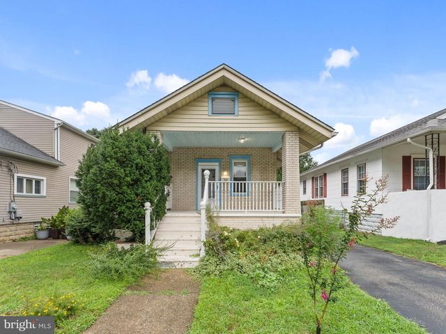 304 WOODLAWN TER, Collingswood, NJ 08108