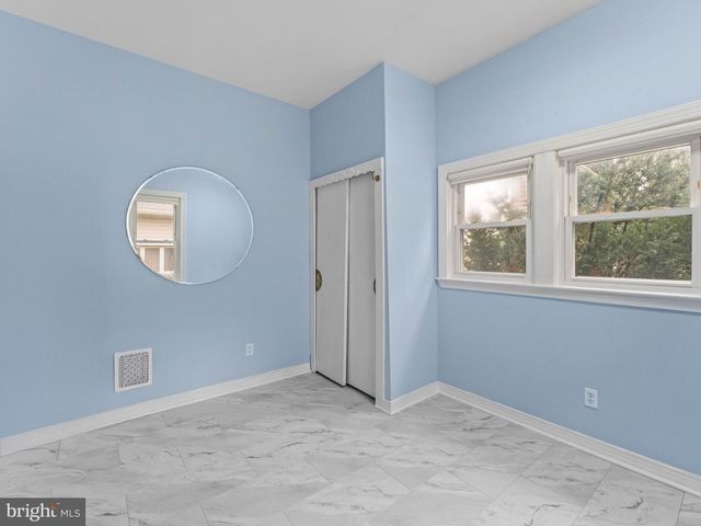 304 WOODLAWN TER, Collingswood, NJ 08108