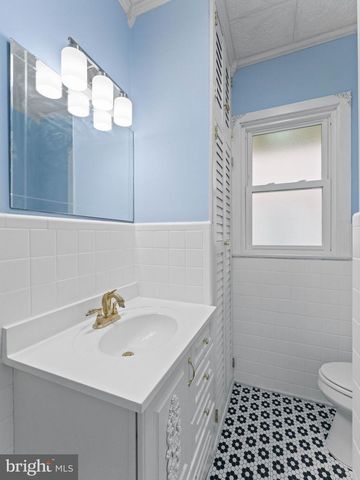 304 WOODLAWN TER, Collingswood, NJ 08108