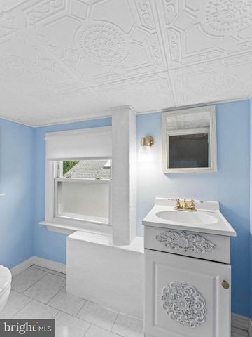 304 WOODLAWN TER, Collingswood, NJ 08108
