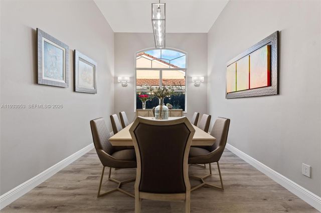 343 SW 187th Ter, Pembroke Pines, FL 33029