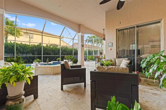 343 SW 187th Ter, Pembroke Pines, FL 33029