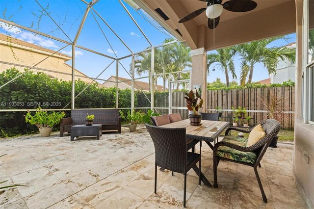 343 SW 187th Ter, Pembroke Pines, FL 33029